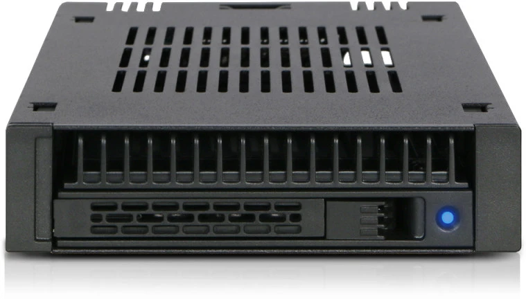 Icy dock MB741SP-B nagyítás