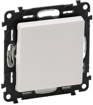 <span itemprop='brand'>Legrand</span> <span itemprop='sku'>752106</span> nagyítás
