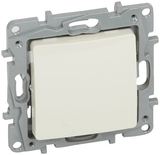 Legrand 764601 nagyítás