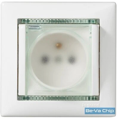<span itemprop='brand'>Legrand</span> <span itemprop='sku'>774220</span> nagyítás