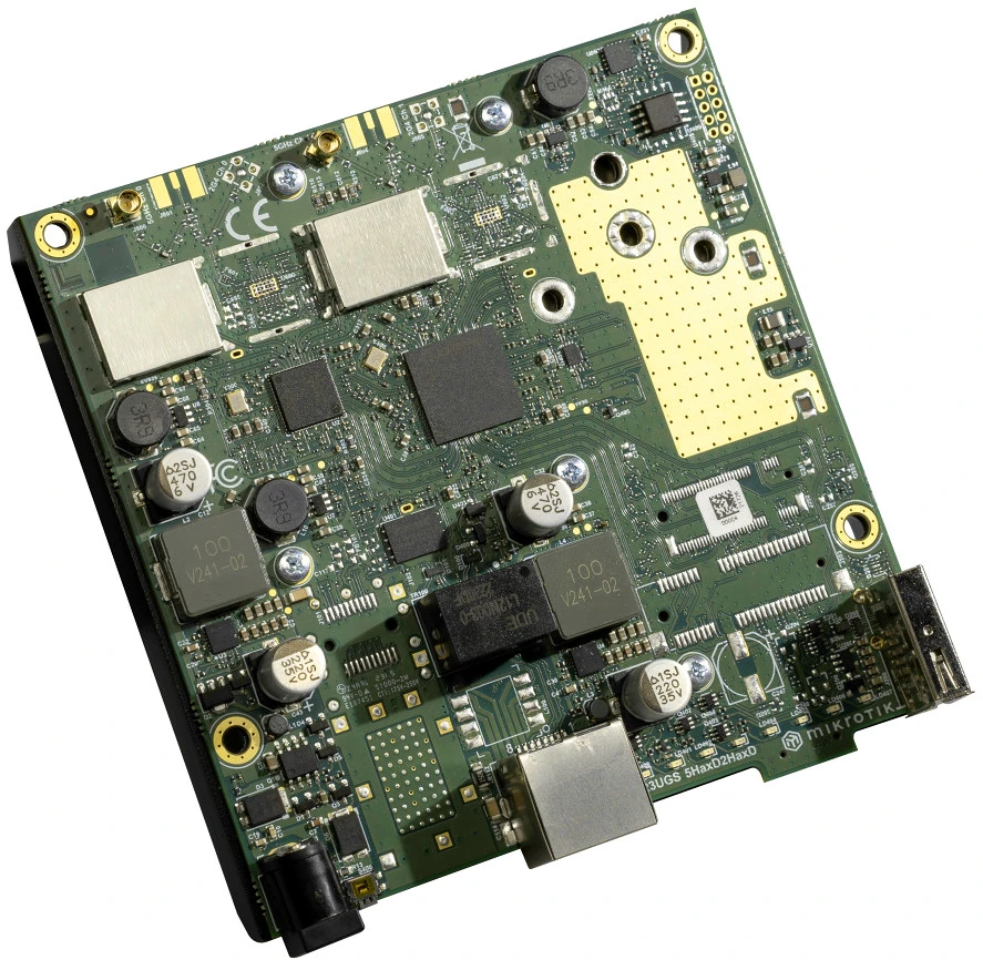 Mikrotik L11UG-5HAXD nagyítás