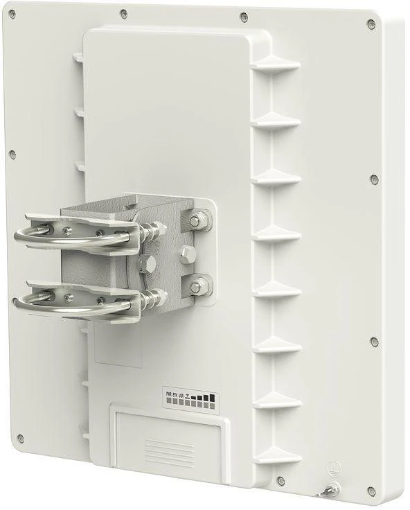 Mikrotik QRT 5, 24DBI 5GHZ nagyítás