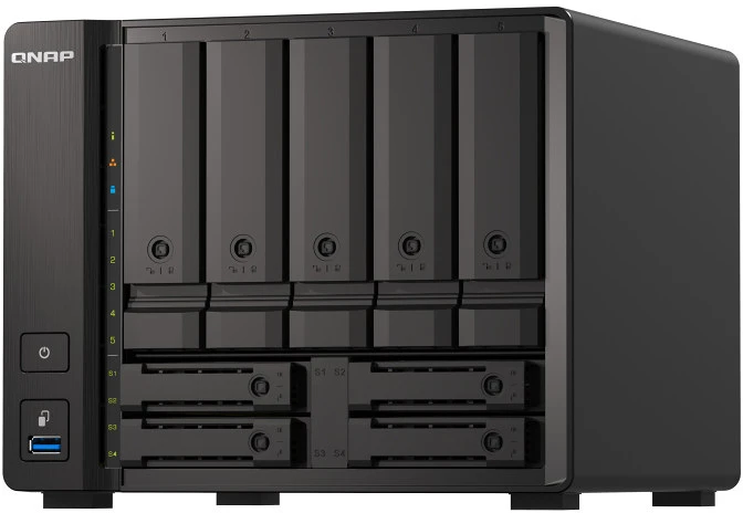 Qnap TS-H973AX-32G nagyítás