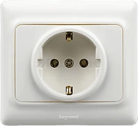 Legrand 782111 FEHÉR Kaptika dugaszolóaljzat komplett, 782111 fehér kép