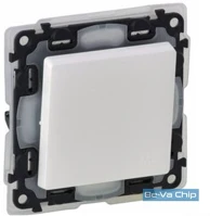 Legrand 752151 Valena life ip44 fehér 1 pólusú kapcsoló kép