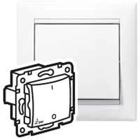 Legrand 770092 Valena fehér ip44 kétpólusú kapcsoló kép