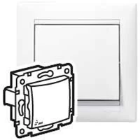 Legrand 774201 Valena fehér ip44 egypólusú kapcsoló kép