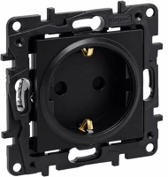 Legrand 863520 863520 niloé step 2p+f csatlakozóaljzat (rugós) biztonsági zsaluval fekete kép
