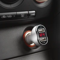 M.n.c. 55055WH Autós szivargyújtó adapter - 2 x USB, feszültségmérővel és kép