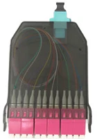 Nikomax NMF-CT12M4PA-MTPM-LCU-TR Optikai kazetta modul, MTP/MTO cross, 12 port, LC/UPC, A polarizált kép