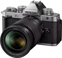 Nikon VOA123K002 Z f ezüst + z 24-70mm f4 kit kép