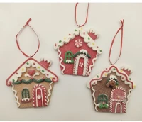 Qx 141919 Karácsonyi agyag dísz mézeskalácsház akasztóval 3 féle kép