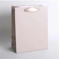 Qx 370680 Dísztasak matt 26x32 cm rózsaszín rózsás kép