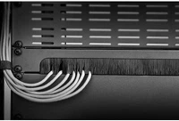 Renkforce RF-3429142 FEKETE 19 coll hálózati szekrény kefés vezetőléc 1 me   fekete kép